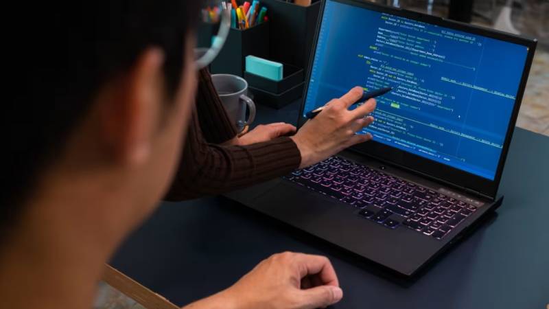 西乡县工业软件定制开发:破局传统制造数字化转型的“精准钥匙”